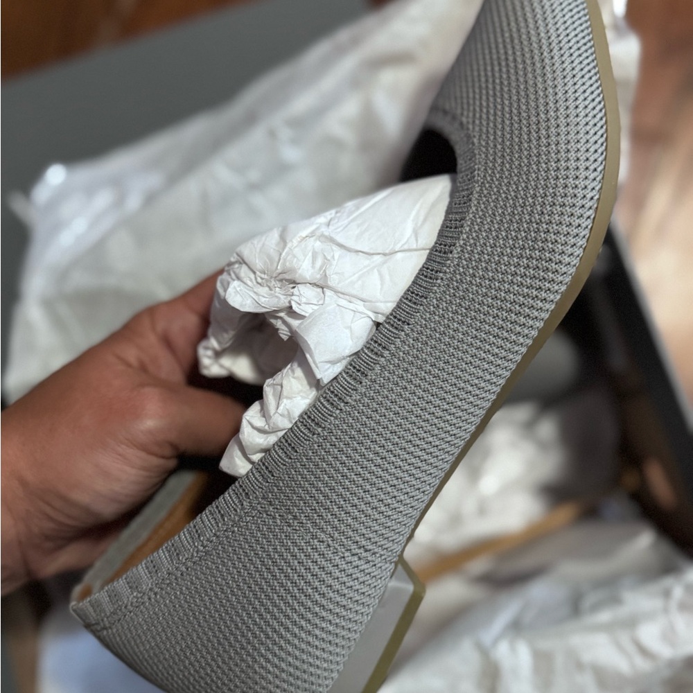Vionic Gray Flats Modern Woven Texture - Size 9